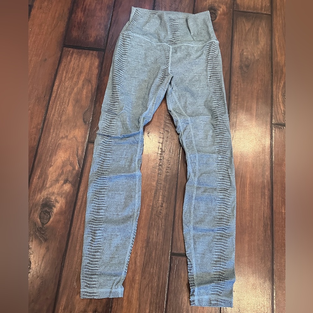 Zyia size 2 snake skin print leggings